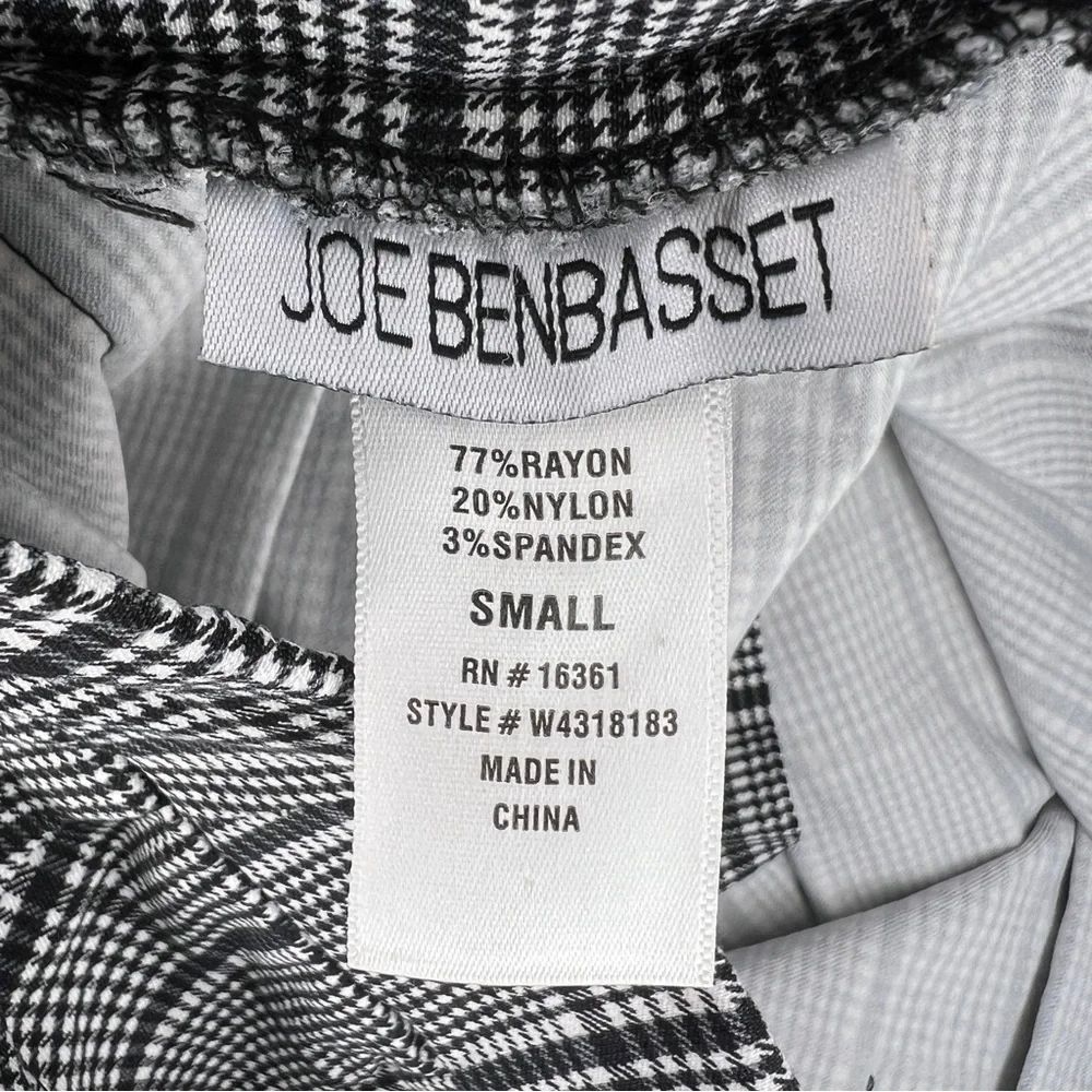 SMALL JOE BENBASSET BLACK WHITE PLAID PLEATED SKIRT MINI STRETCH PREPPY GOTH